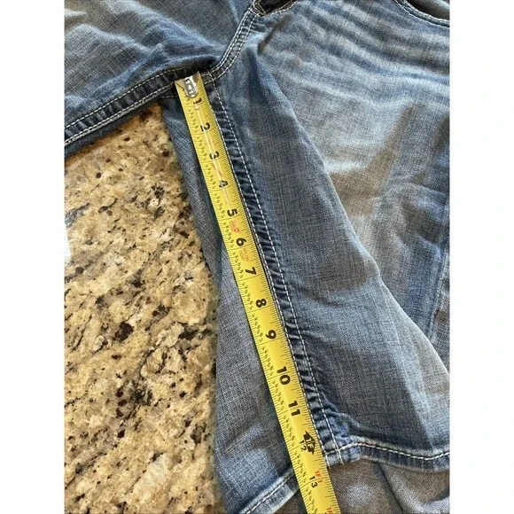 BKE Buckle Tyler Jean Shorts Mens Size 33 Blue Denim Embroidered Light Wash 12" - Picture 8 of 11